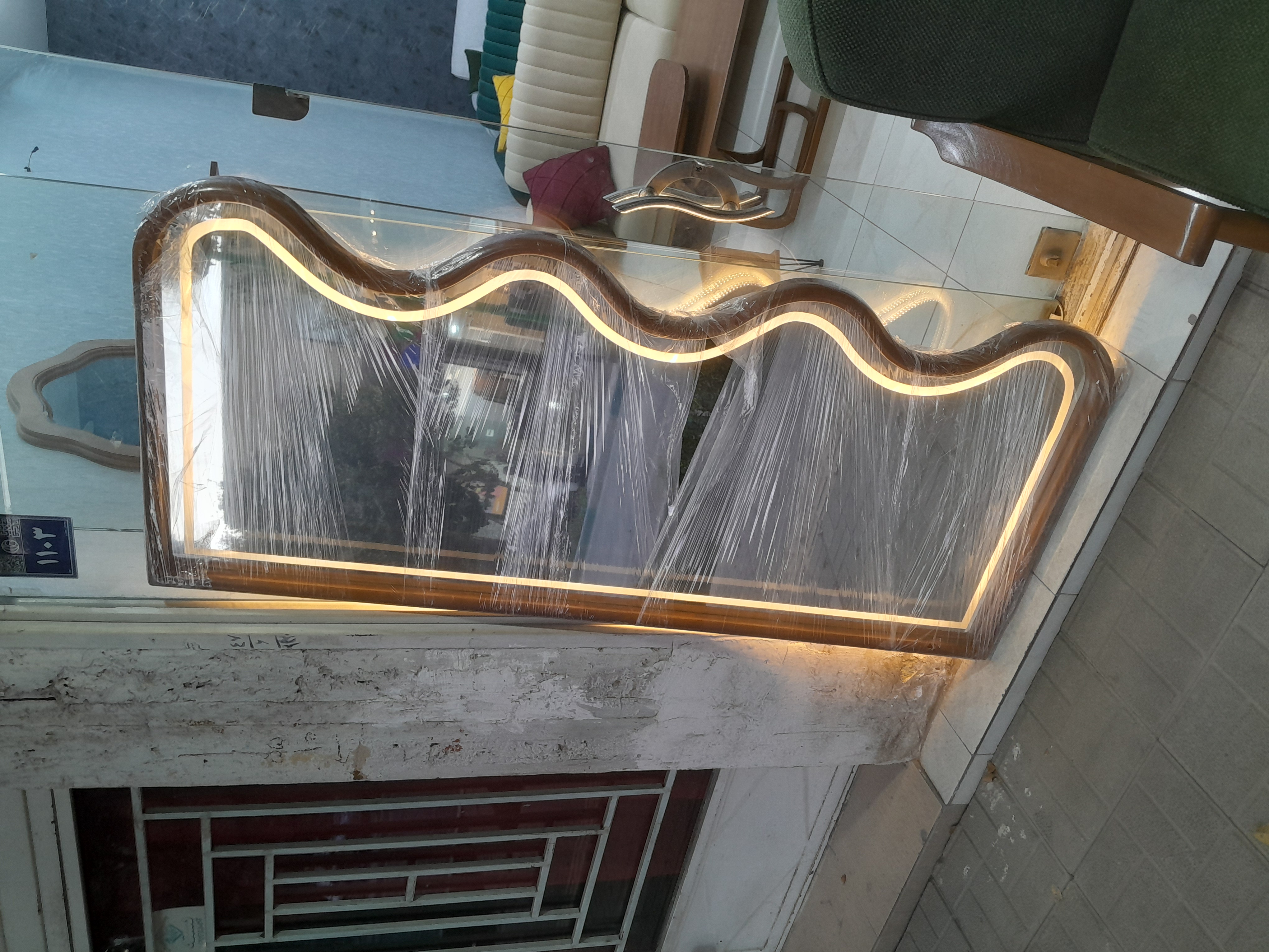 آینه ایستاده